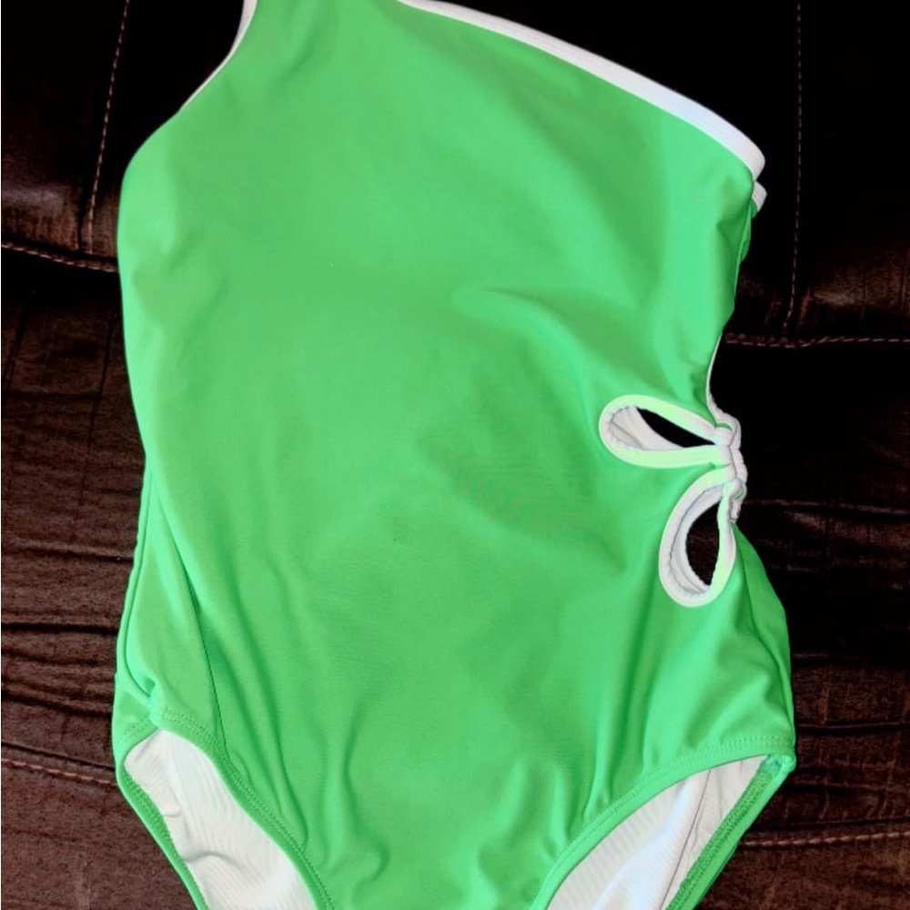 💚 Girls Old Navy One Shoulder Flower Side Cutout One-Piece Swimsuit🩱